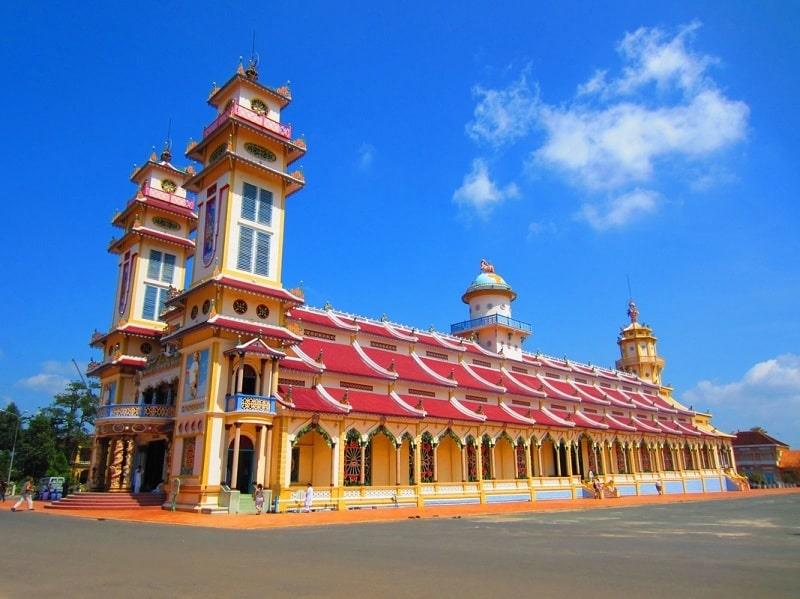 Cu Chi Tunnels & Cao Dai Temple