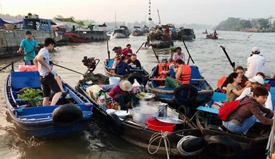 A Glimpse Of The Mekong: Ben Tre - Can Tho