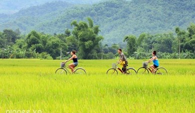 07 Days Classic Package Tour Hanoi - Mai Chau - Ninh Binh - Halong Bay
