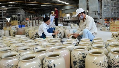 Nom ancient village & Bat Trang pottery center - 01 Day